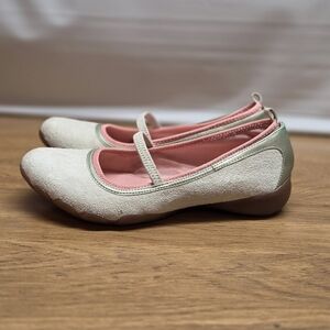 American Eagle Outfitters Cream Mary Jane Ballet Flats NWT